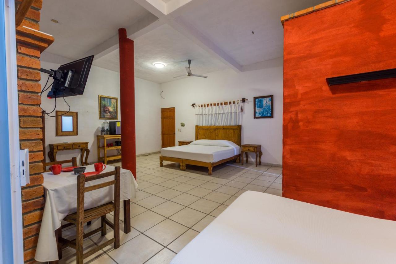 Traditional Sierra Leon Oceanfront Rooms - Adults Only Puerto Vallarta Exterior foto